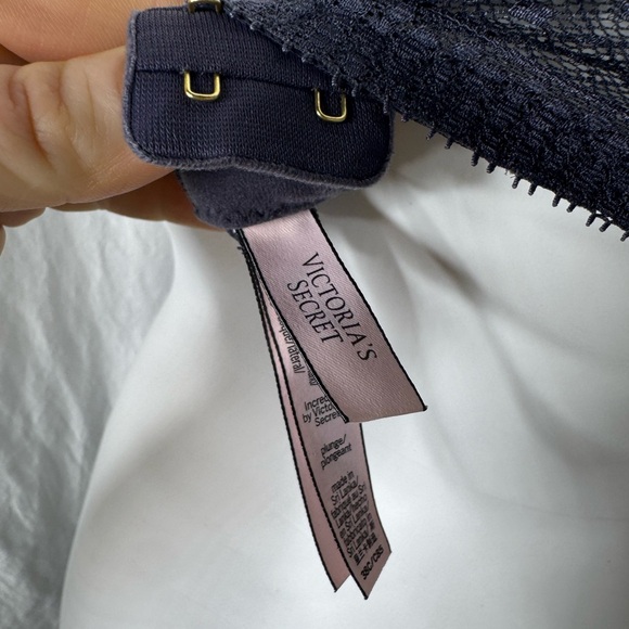 Victorias Secret Curvy Smooth Dusty Lavender Lace Plunge Bra 38C - Picture 6 of 6